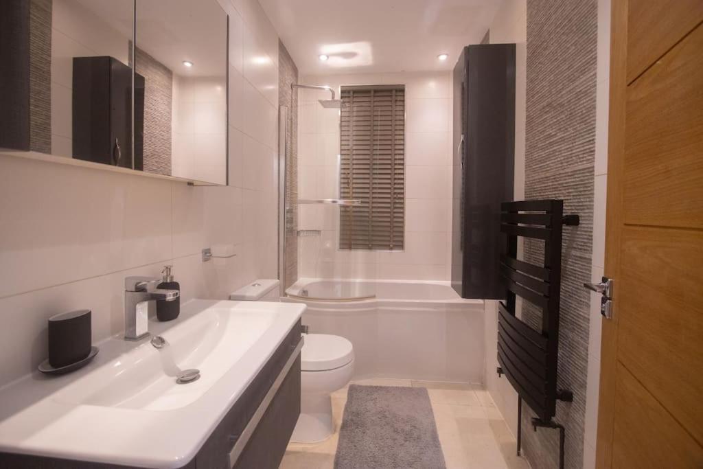 Oikoshomes Three Bedroom Flat In Londyn Zewnętrze zdjęcie
